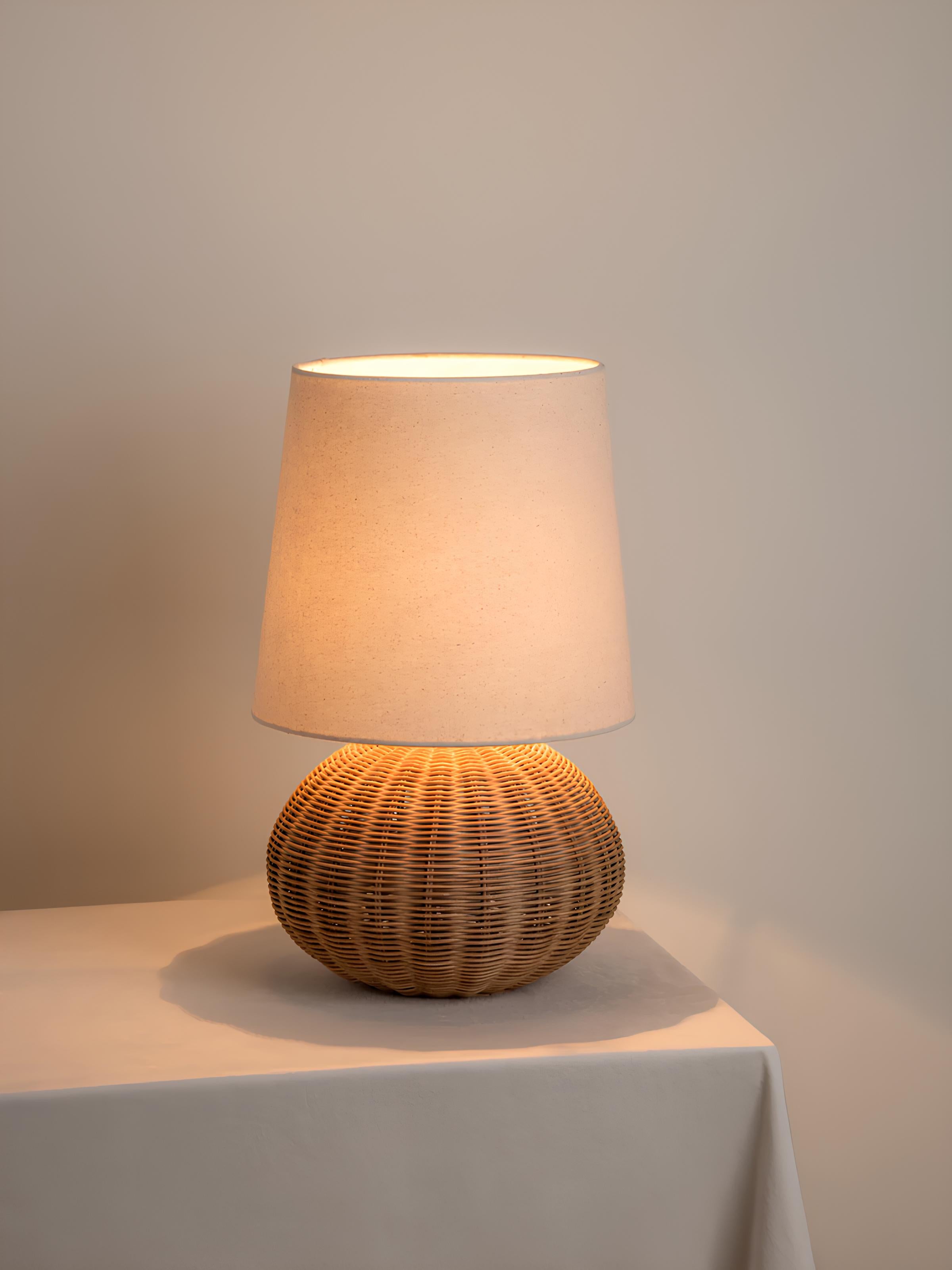 Rattan Table lamp for Living room Bamboo Bedside table lamp